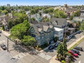 98 Elm St, Unit 1 in Somerville, MA - Building Photo - Building Photo