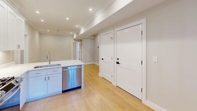 164 Allston St, Unit 3B in Boston, MA - Building Photo - Building Photo