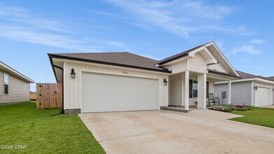 5044 Rivergrass Dr in Panama City, FL - Building Photo - Building Photo