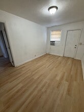 1955 Lincoln St in Hollywood, FL - Foto de edificio - Building Photo