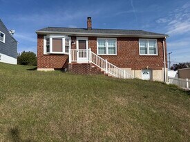 2820 Illinois Ave in Halethorpe, MD - Building Photo