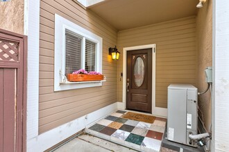 5440 Twilight Common in Fremont, CA - Building Photo - Building Photo