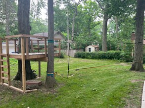 3329 Maple Dr in Ypsilanti, MI - Building Photo - Building Photo