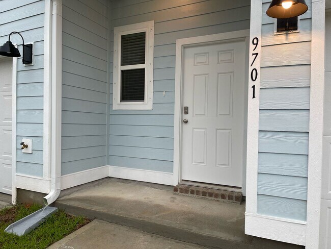 9701 Nature Creek Blvd in Pensacola, FL - Building Photo - Building Photo
