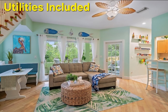 property at 3636 Roslyn Rd