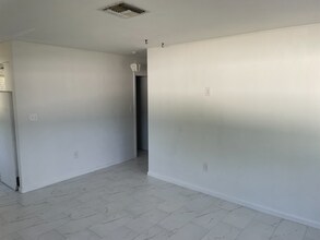 627 92nd Ave N in Naples, FL - Building Photo - Building Photo