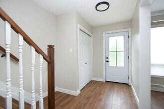 98 Durham St in Oshawa, ON - Building Photo - Building Photo
