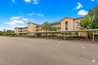 3250 Cypress Glen Way in Naples, FL - Building Photo - Building Photo