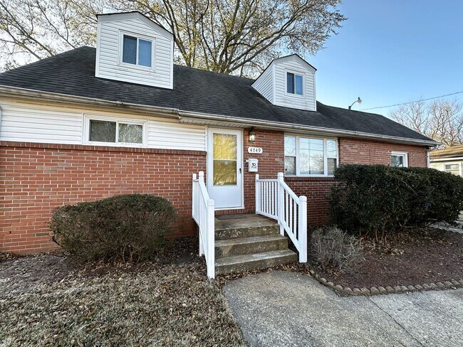 4749 Deerfield Ln in Virginia Beach, VA - Building Photo - Building Photo