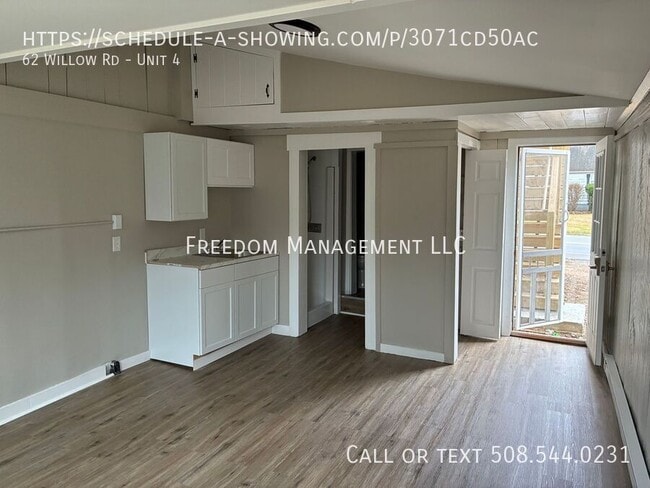 62 Willow Rd in Ayer, MA - Building Photo - Building Photo