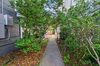 1119 Center St in Oakland, CA - Building Photo - Building Photo