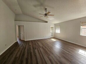 647 Mozingo Ln in Pensacola, FL - Building Photo - Building Photo