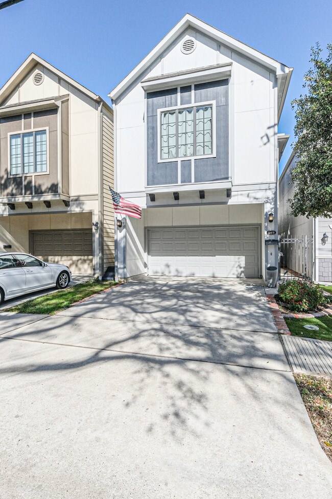 property at 5840 Darling St