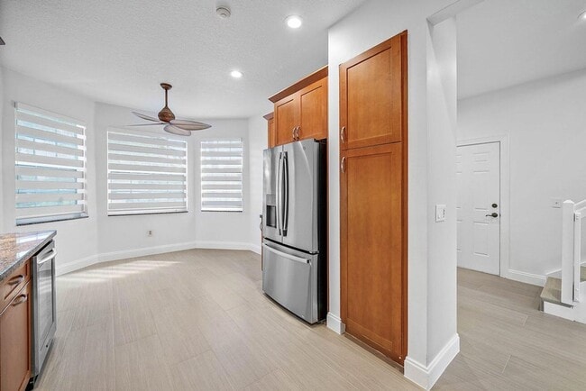 5855 NW 42nd Way in Boca Raton, FL - Building Photo - Building Photo