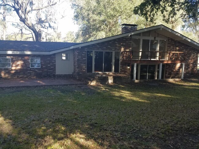 36 W South Lakeshore Dr in Lakeland, GA - Building Photo - Building Photo