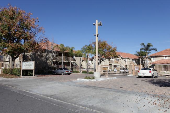 Walnut Grove Apartments in Lake Elsinore, CA - Building Photo - Building Photo