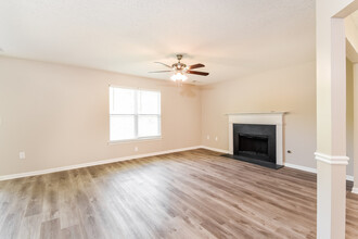 3034 Summer Breeze Dr in Villa Rica, GA - Building Photo - Building Photo