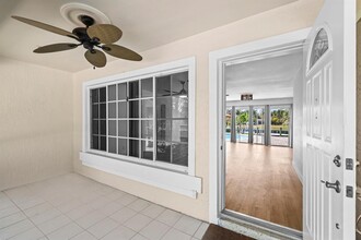 2265 NE 24th St in Lighthouse Point, FL - Building Photo - Building Photo