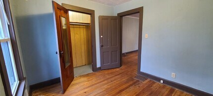 208 E Grimes Ln in Bloomington, IN - Building Photo - Building Photo