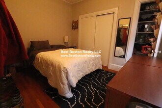 63 Dana St, Unit 8 in Cambridge, MA - Foto de edificio - Building Photo