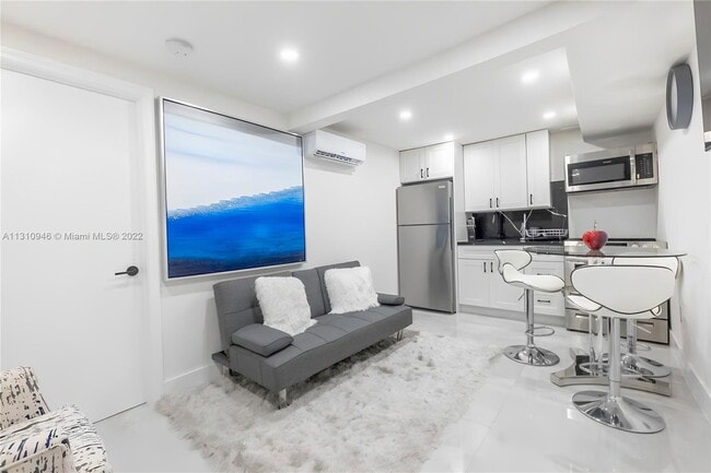 52 NE 47th St in Miami, FL - Building Photo - Building Photo