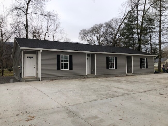 107 Magnolia Ave, Unit 103