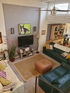 property at 5914 Lago Vista Way