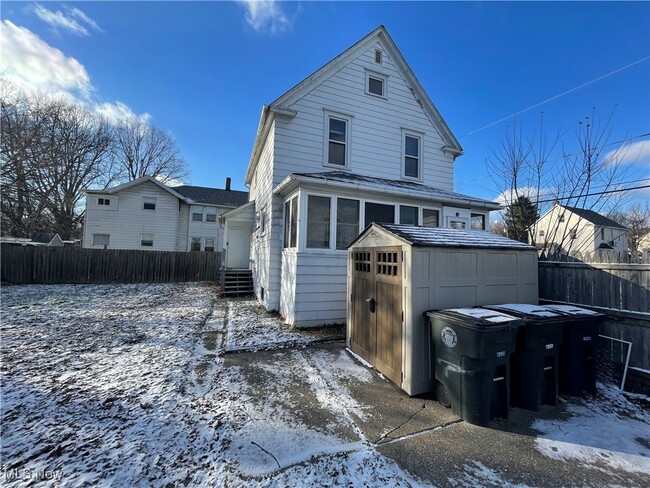 42 Paris Ave in Akron, OH - Building Photo - Building Photo