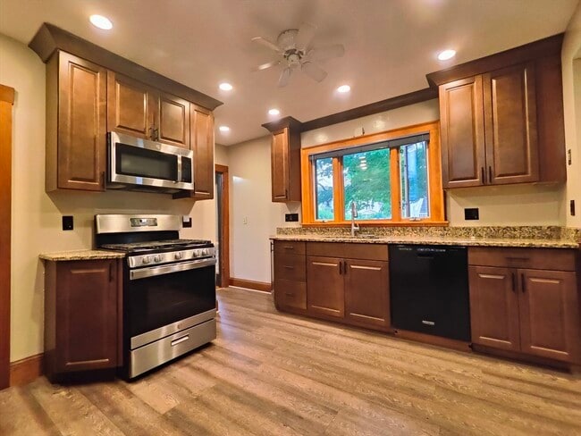 property at 1 Walkhill Rd