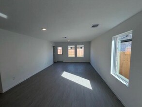 9010 Artic Rockfish Dr in Baytown, TX - Building Photo - Building Photo