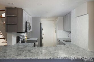 40 Fayette St in Perth Amboy, NJ - Building Photo - Building Photo