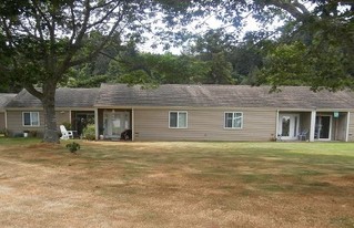 Riverside Manor I & II in Reedsport, OR - Building Photo