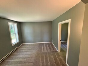 2122 W 4th St-Unit -#1 in Duluth, MN - Foto de edificio - Building Photo