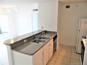 450 S Park Rd-Unit -5C in Hollywood, FL - Building Photo - Building Photo