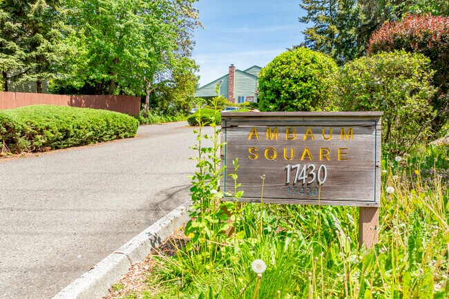 Ambaum Square in Seattle, WA - Building Photo - Building Photo