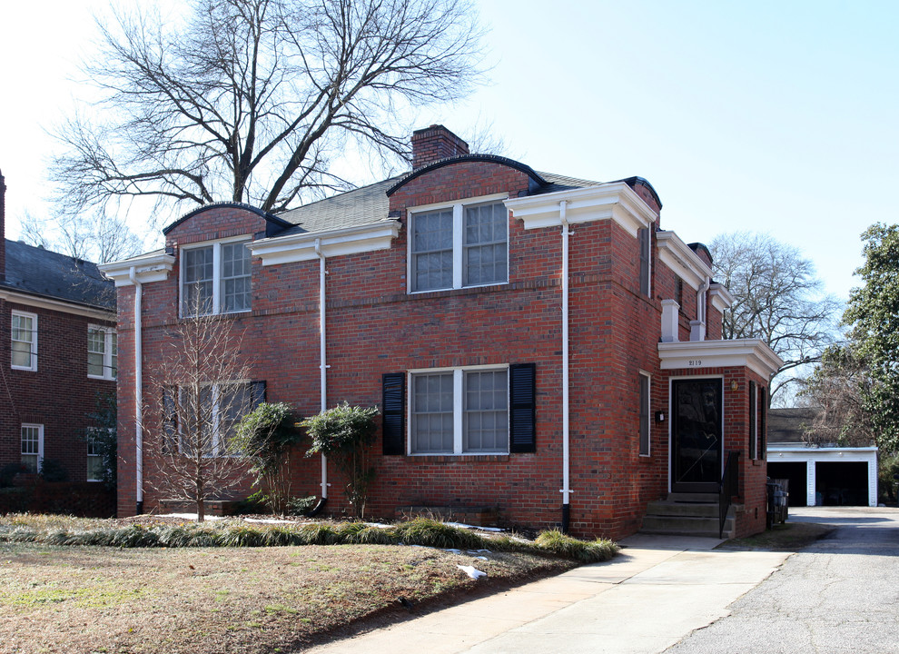 Hayes Barton Apartment Homes in Raleigh, NC - Building Photo