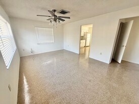 2027-2029 Tennyson St in Lakeland, FL - Building Photo