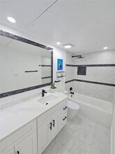 7126 Holly Hill Dr in Dallas, TX - Building Photo - Building Photo
