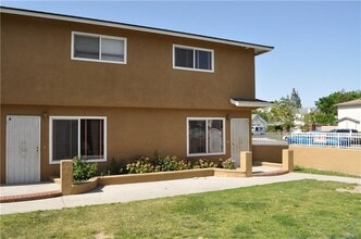 570 Penrose Dr in Corona, CA - Building Photo - Building Photo