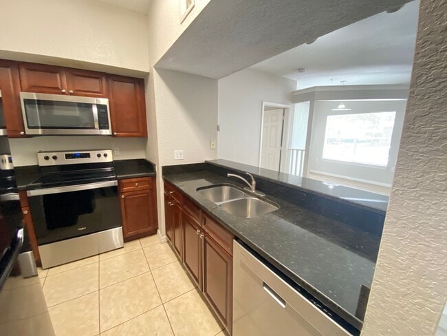 Park Central Gated Community!!2/2 with a G in Orlando, FL - Foto de edificio - Building Photo