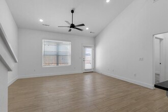 717 Sun Meadows Loop in Centerton, AR - Building Photo - Building Photo