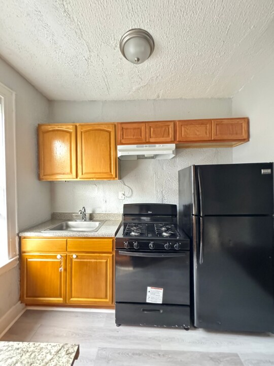 691 Elizabeth Ave in Newark, NJ - Building Photo