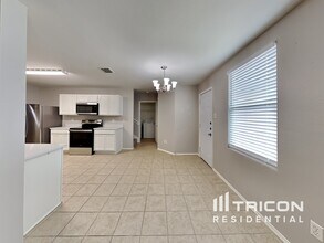 3229 Sunshine Way in Lancaster, TX - Foto de edificio - Building Photo