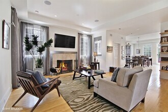 116 Woodland Ave in Winnetka, IL - Foto de edificio - Building Photo