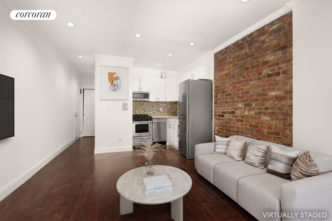 328 W 19th St in New York, NY - Building Photo - Building Photo