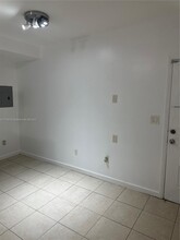 985 SW 5th St in Miami, FL - Building Photo - Building Photo