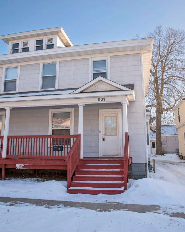 609 5th Ave in Eau Claire, WI - Building Photo - Building Photo