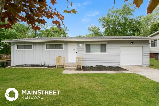 property at 6852 N Montrose Ave