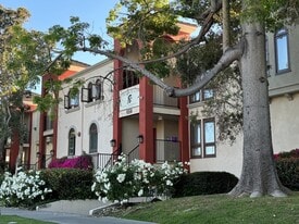 1286 W Adams Blvd in Los Angeles, CA - Building Photo