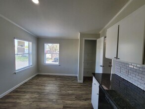 8407 Riverstone Dr in Austin, TX - Building Photo - Building Photo